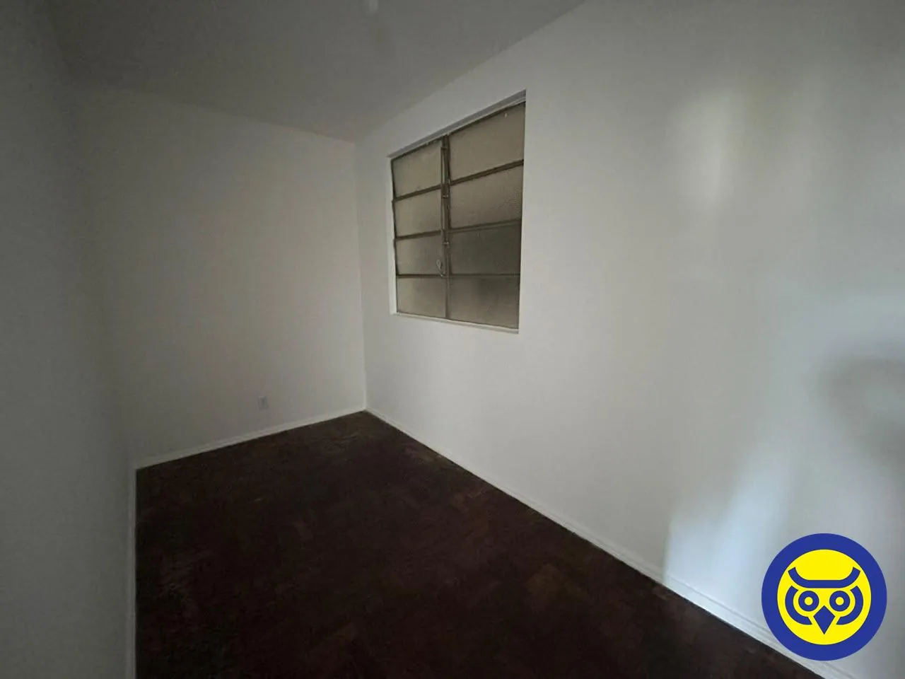 Apartment on the 5th floor with wood or laminate floors — photo 3