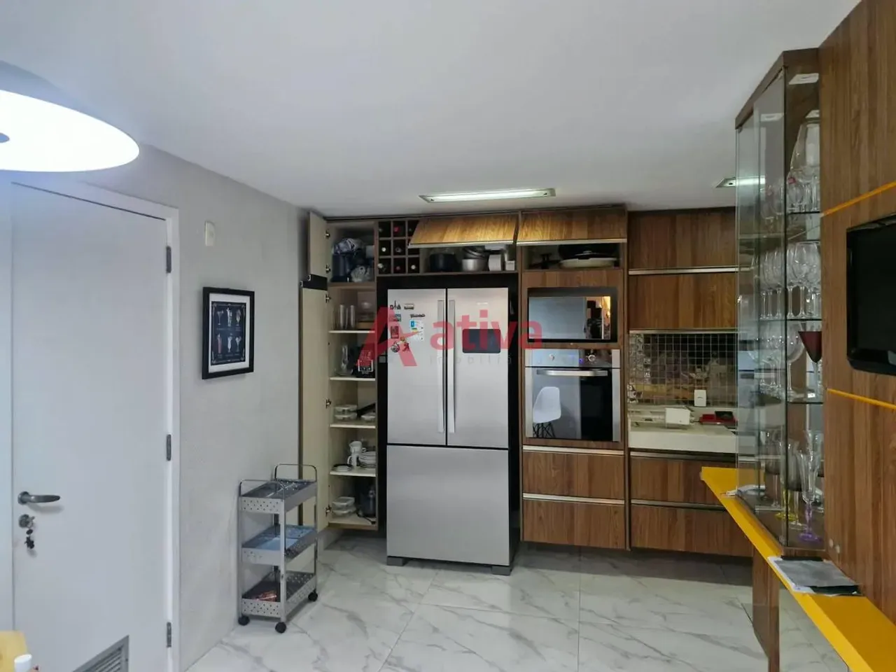 Furnished 3-bedroom apartment with 5 bathrooms — photo 9