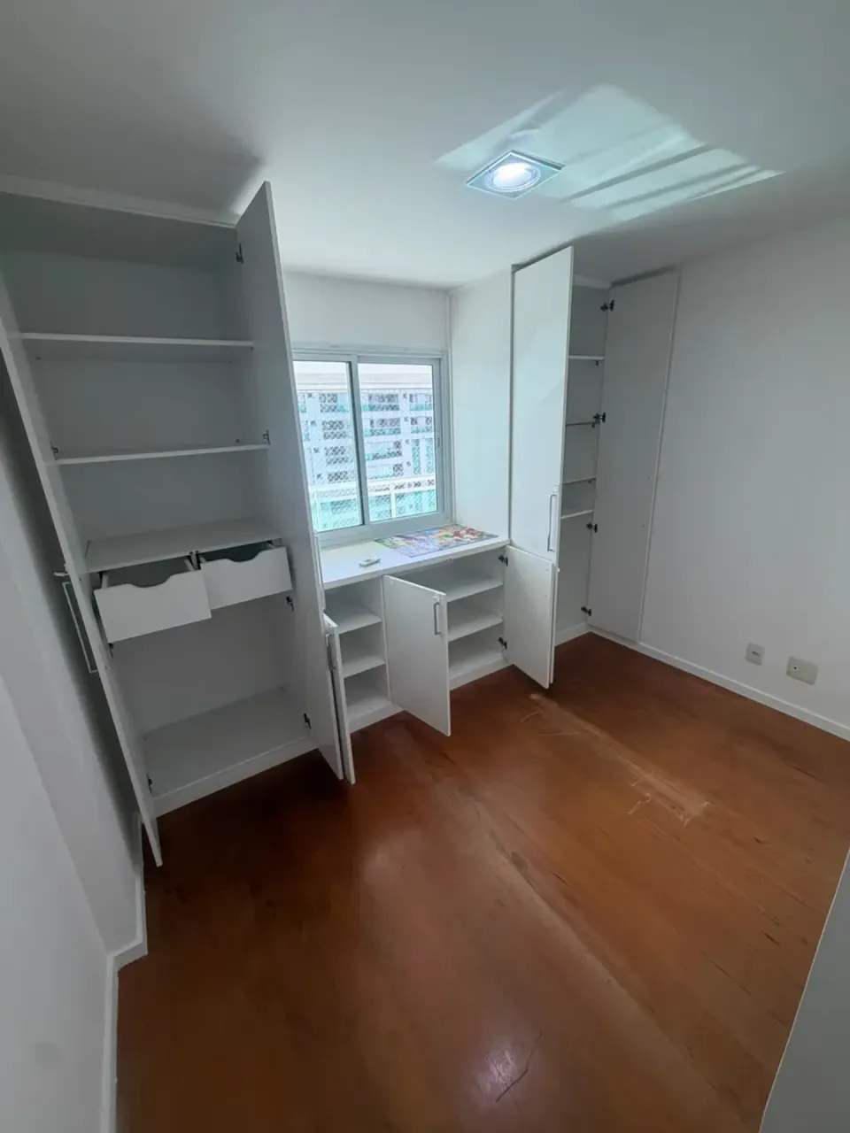 Apartment with 2 bedrooms and a balcony grill — photo 20
