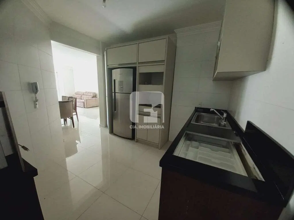4-bedroom apartment with a mountain view in Florianópolis — photo 2