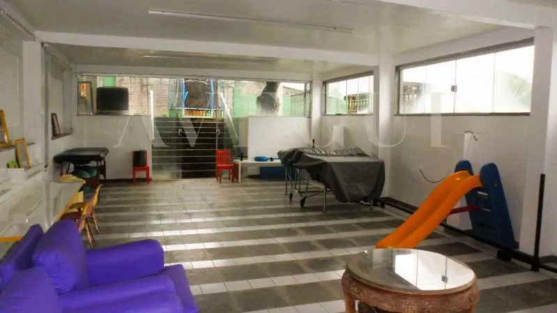 Furnished house, 485 m², with a home office