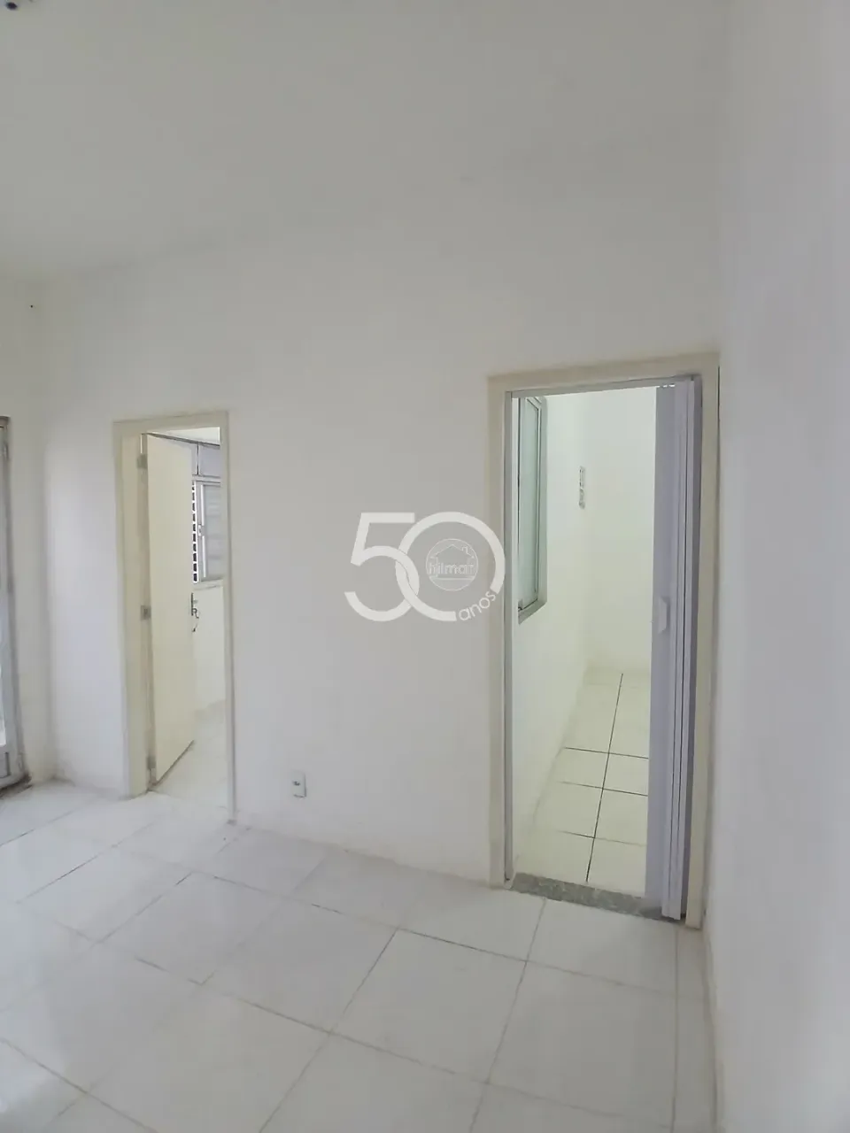 Unfurnished apartment with 2 bedrooms and a separate kitchen — photo 6