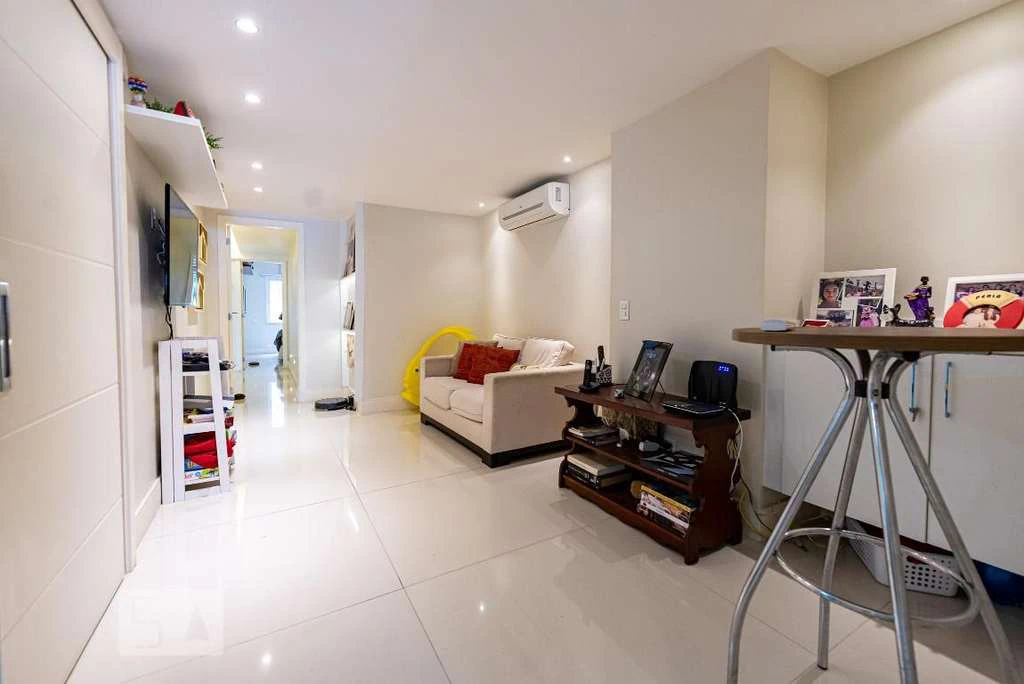 Rental apartment with 4 bedrooms and 200 m² — photo 15