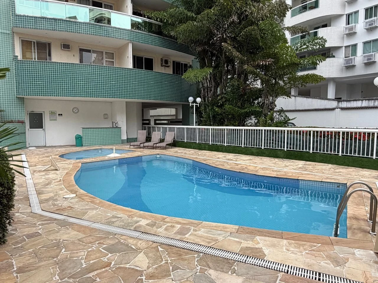 Apartamento de 3 dormitorios con 1 plaza, cocina cerrada — photo 28