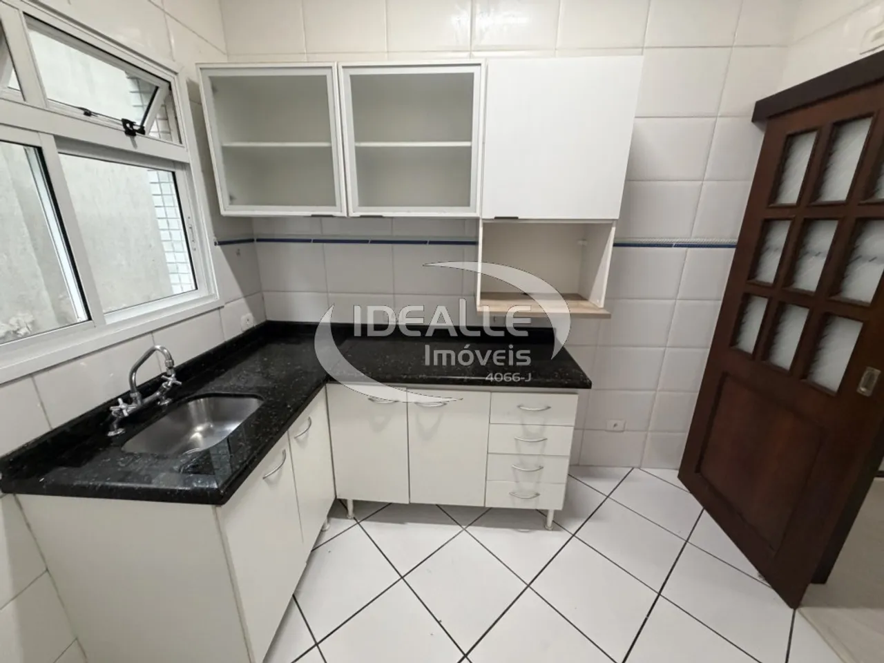 80 m² rental apartment with 2 bedrooms and suite — photo 7