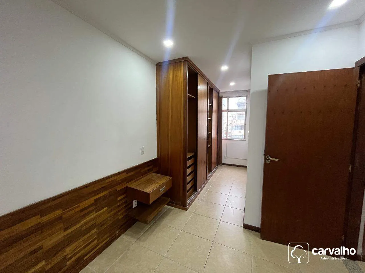 148 m² apartment with a bathtub and a water view — photo 27