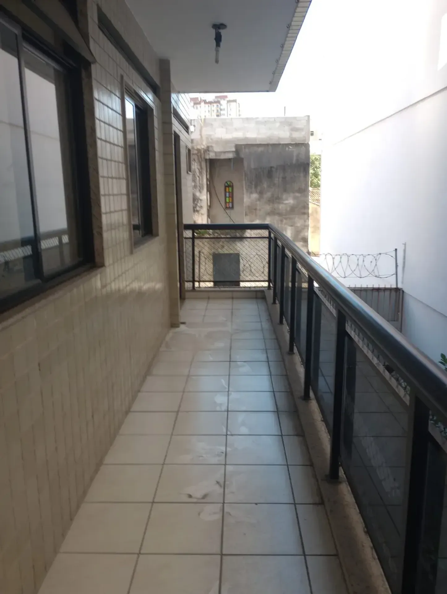 3-bedroom apartment with 2 bathrooms — photo 25