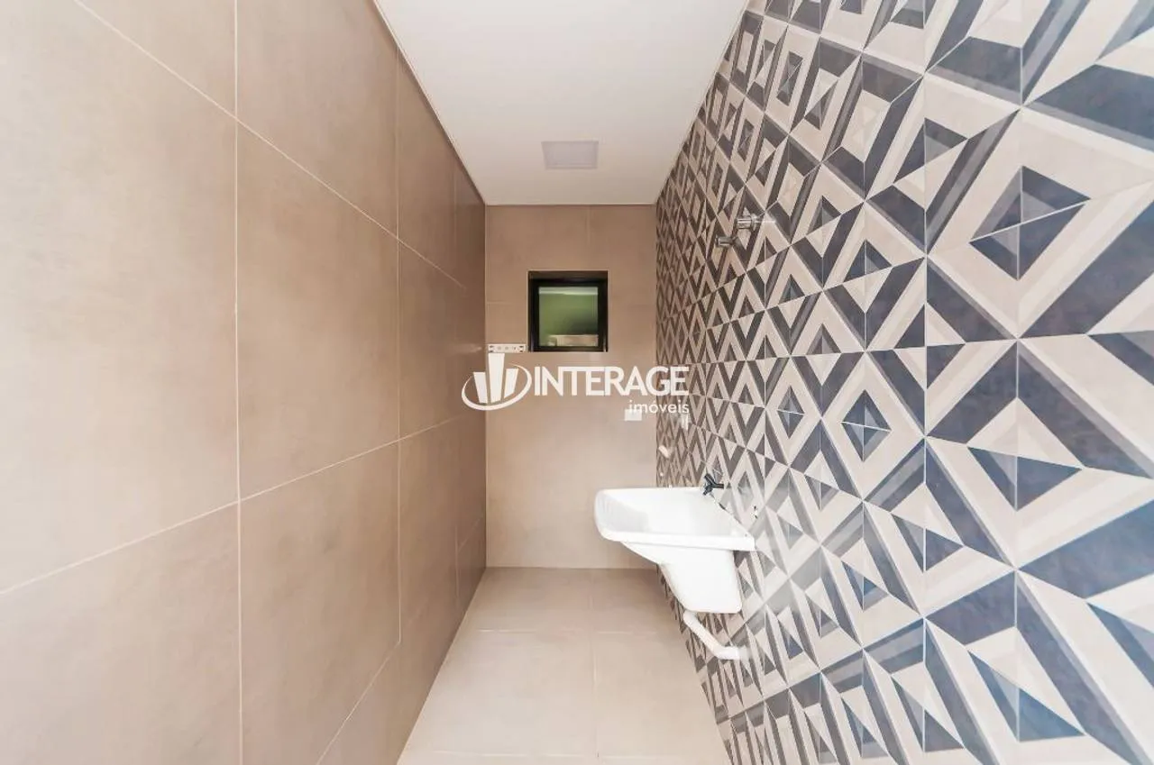 3-bedroom house with a washing machine in Curitiba
