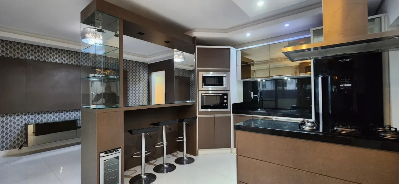 Apartamento mobiliado de 3 dormitórios com sacada envidraçada — photo 2