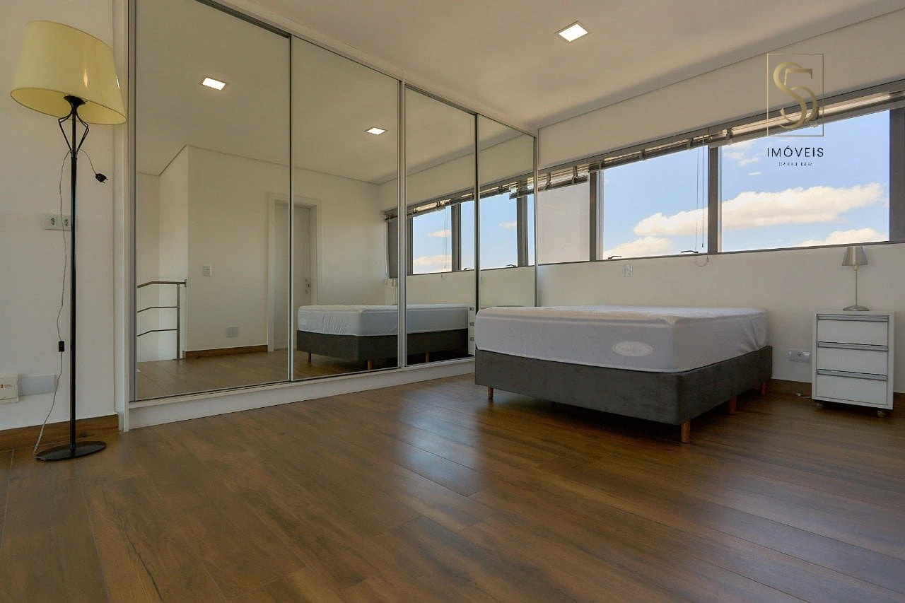 Floor-to-ceiling windows in a one-bedroom apartment, 140 m² — photo 3