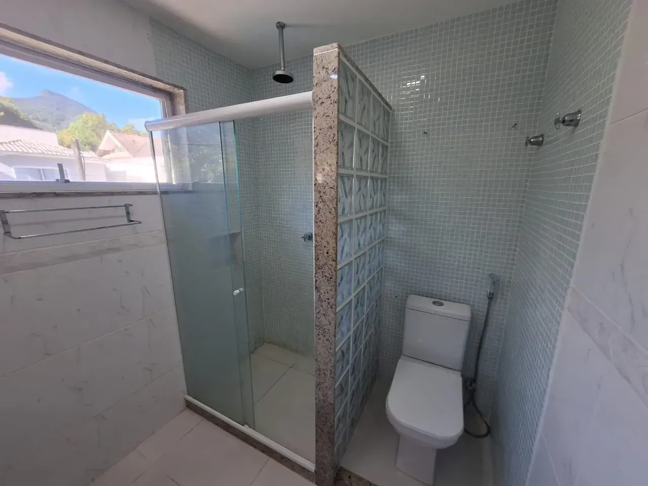 Casa em condomínio fechado com 4 quartos e 3 suítes — photo 15