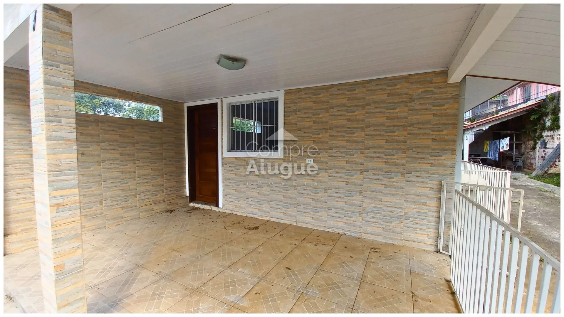 Casa con 3 dormitorios y rincón de cocina compacto — photo 24