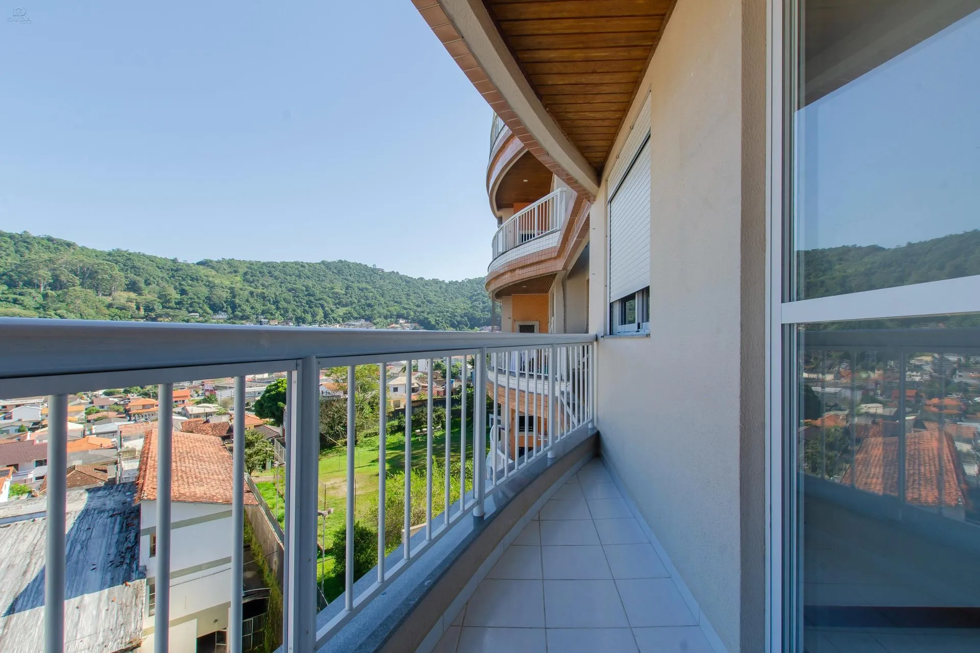 Mountain view in a 2-bedroom apartment, 65 m² — photo 15