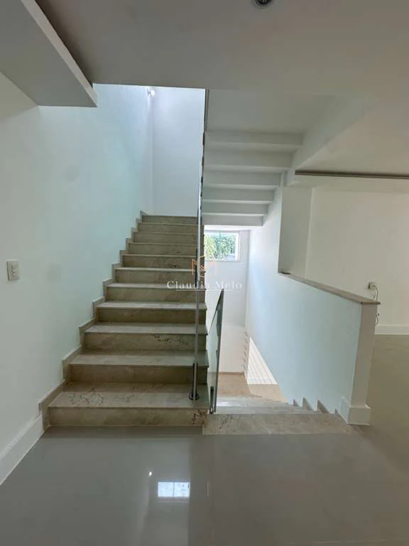 Casa moderna com 5 suítes e 8 banheiros, 10 vagas cobertas — photo 7