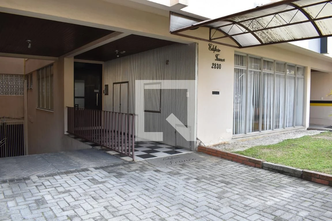 One-bedroom apartment with a home office in Curitiba — photo 19