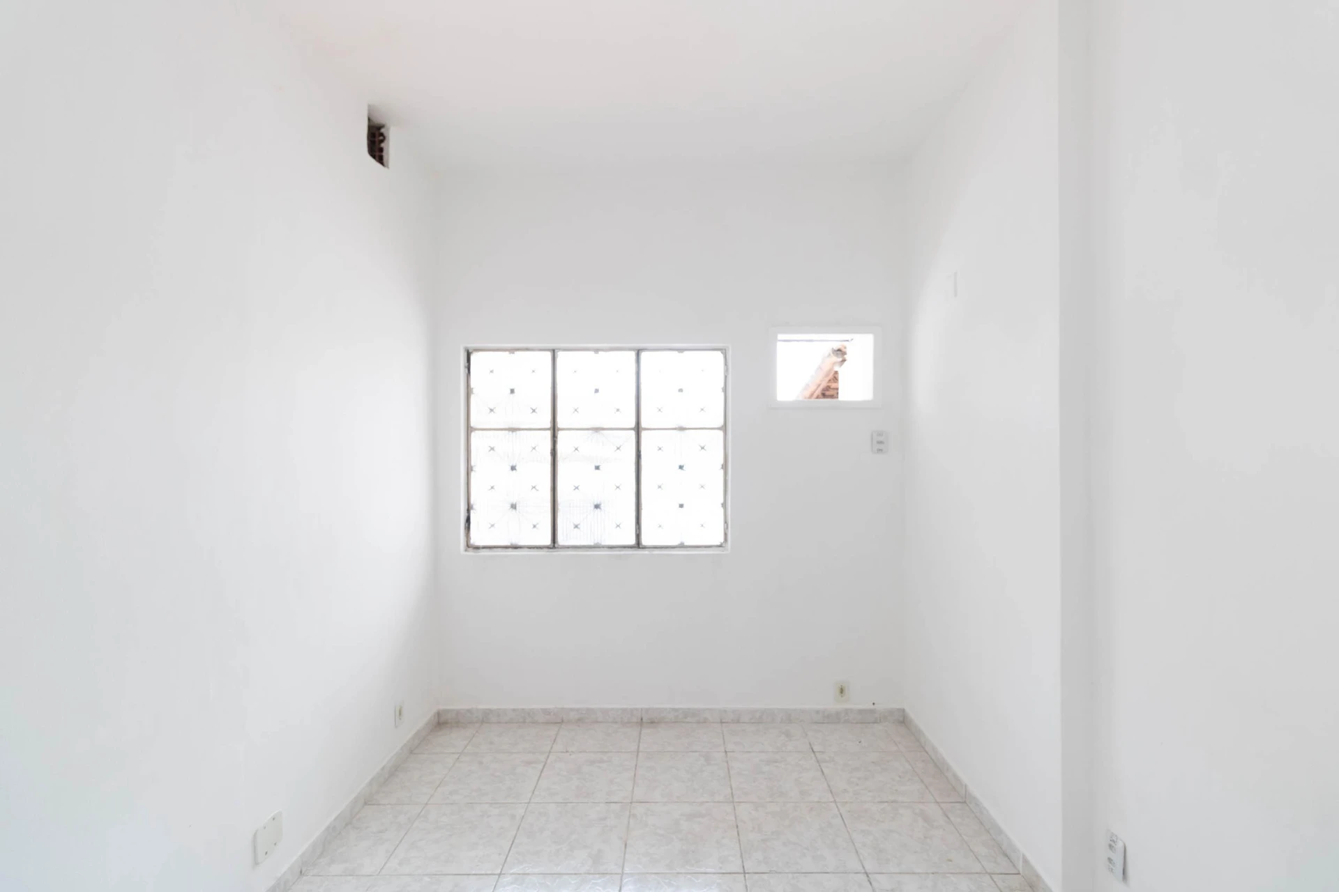 House with 3 bedrooms and a shared outdoor pool — photo 38