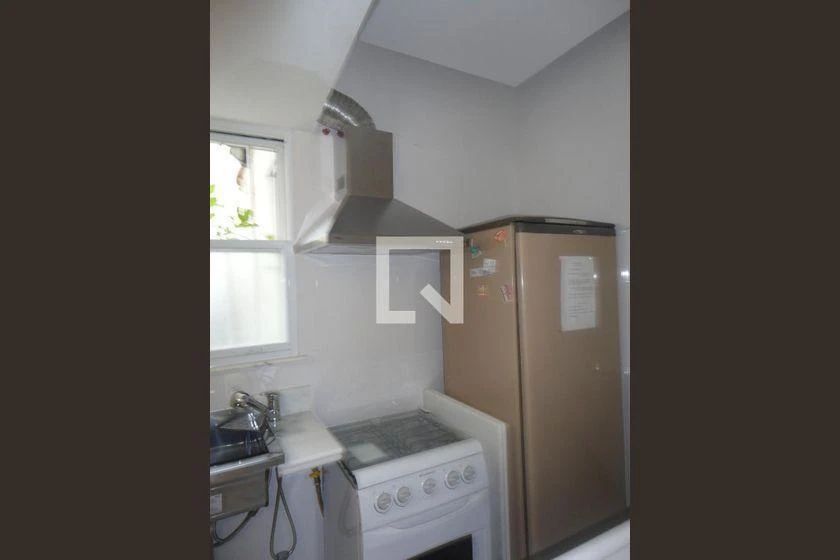 Furnished apartment with 4 bedrooms and 120 m² — photo 5