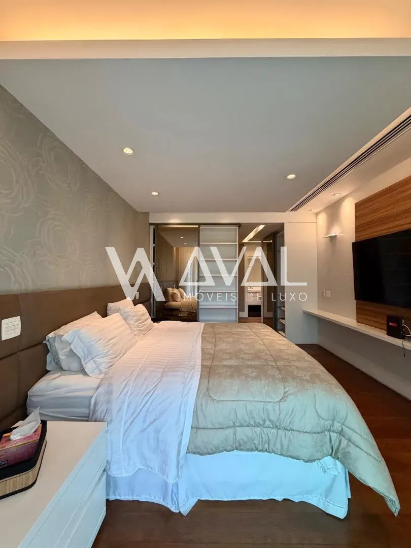 300 m² apartment with 4 suites and 3 parking spaces — photo 19