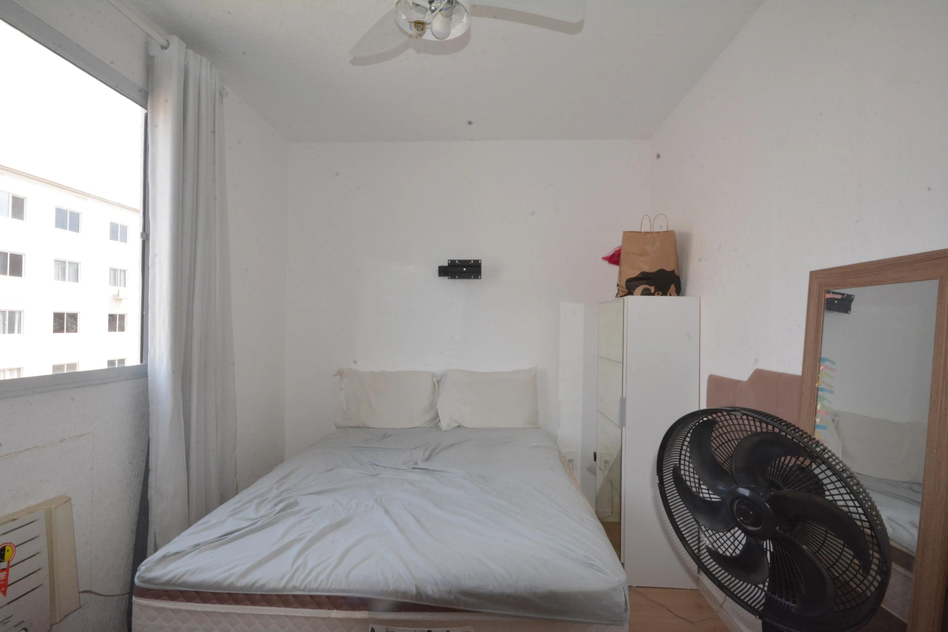 Furnished 2-bedroom apartment with a gas stove kitchen — photo 28