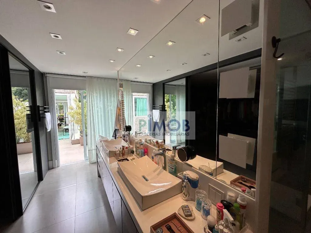 Casa mobiliada com 3 quartos e 5 banheiros, 550 m² — photo 37