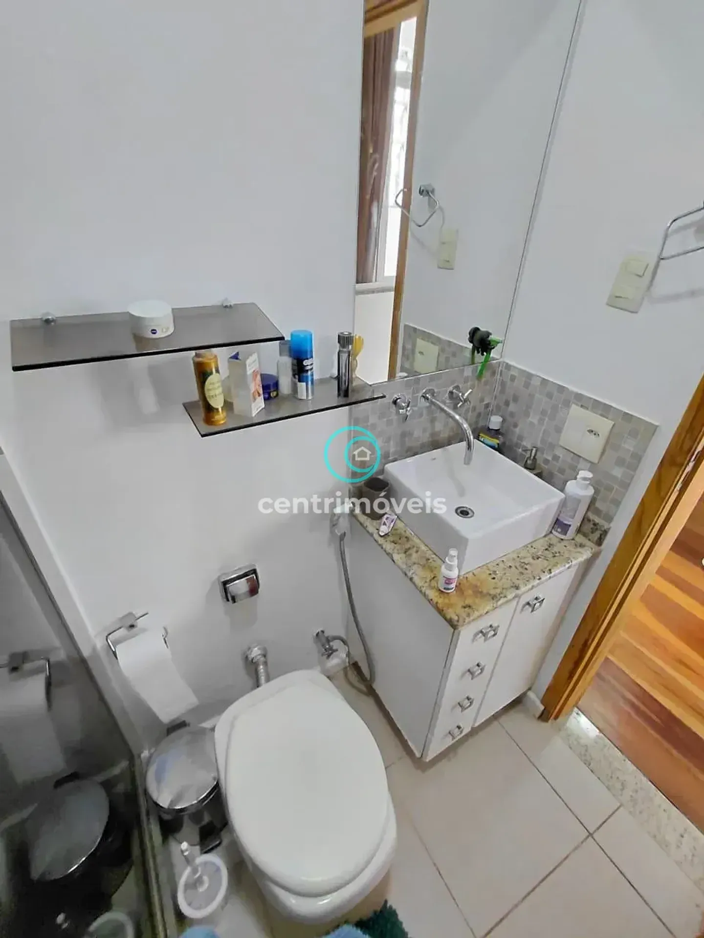 3-bedroom apartment with a home office — photo 2