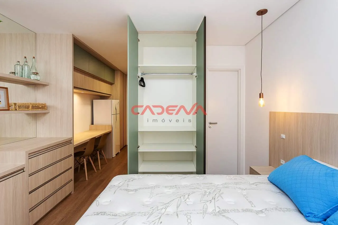 Furnished 37 m² studio with open-plan kitchen — photo 4