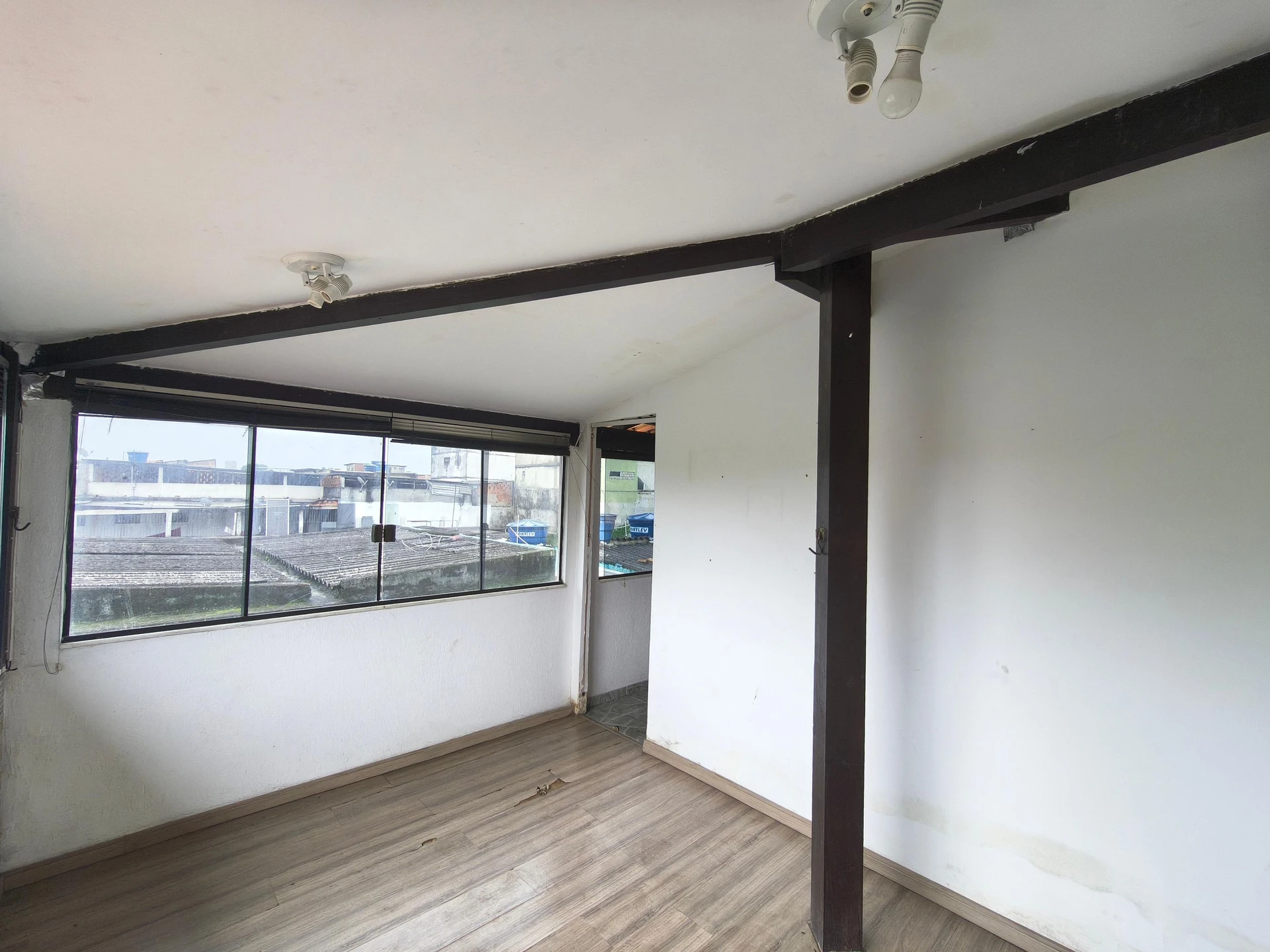 2-bedroom house with floor-to-ceiling windows — photo 51