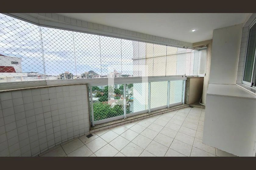 2-bedroom apartment in a building with a gym — photo 14