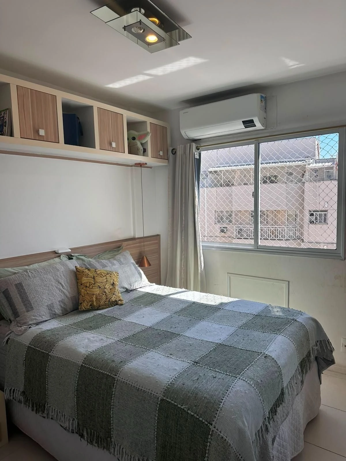 Furnished apartment, 106 m², with a glass-enclosed balcony — photo 20