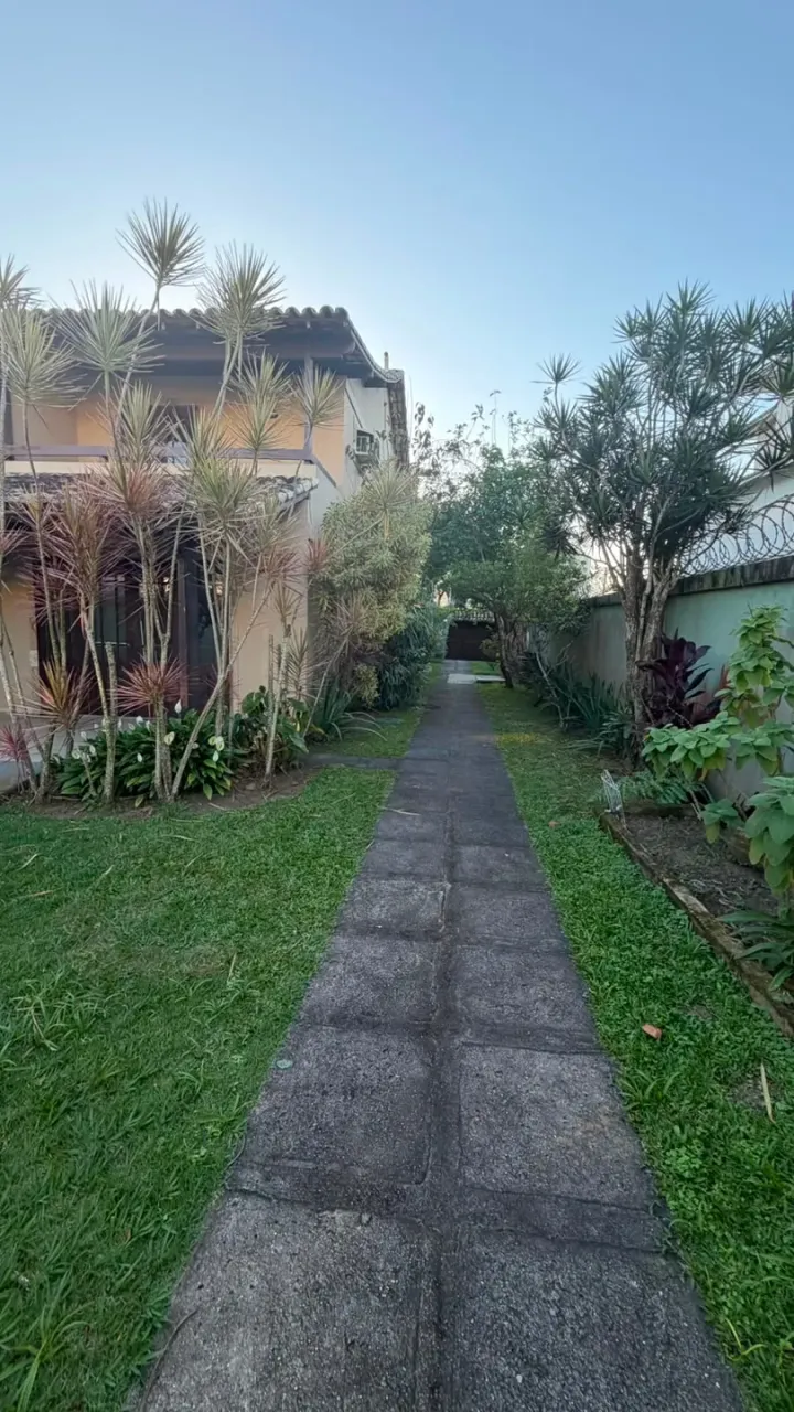 Rental house with 4 bedrooms and 3 bathrooms — photo 15