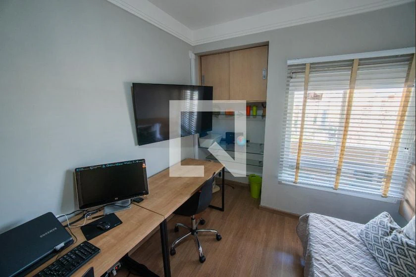 2-bedroom apartment with a home office — photo 18