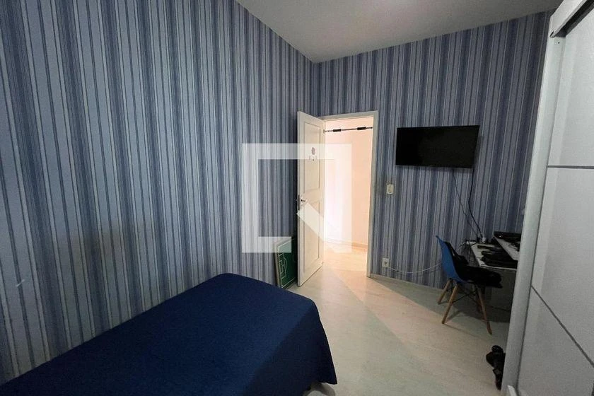 Furnished apartment, 131 m², with a glass-enclosed balcony — photo 14