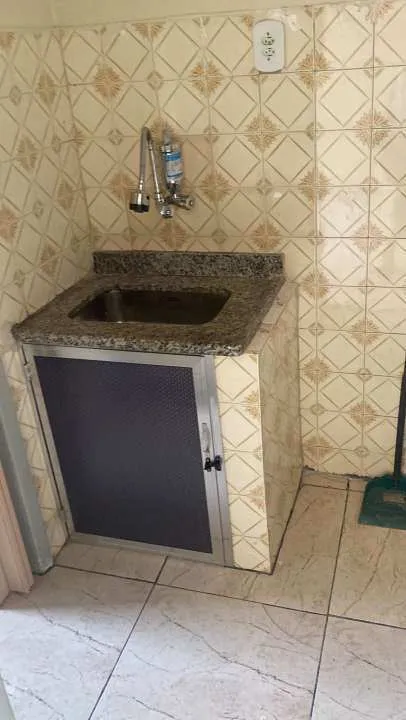Kitnet de 35 m² com 1 quarto e 1 banheiro sem vaga