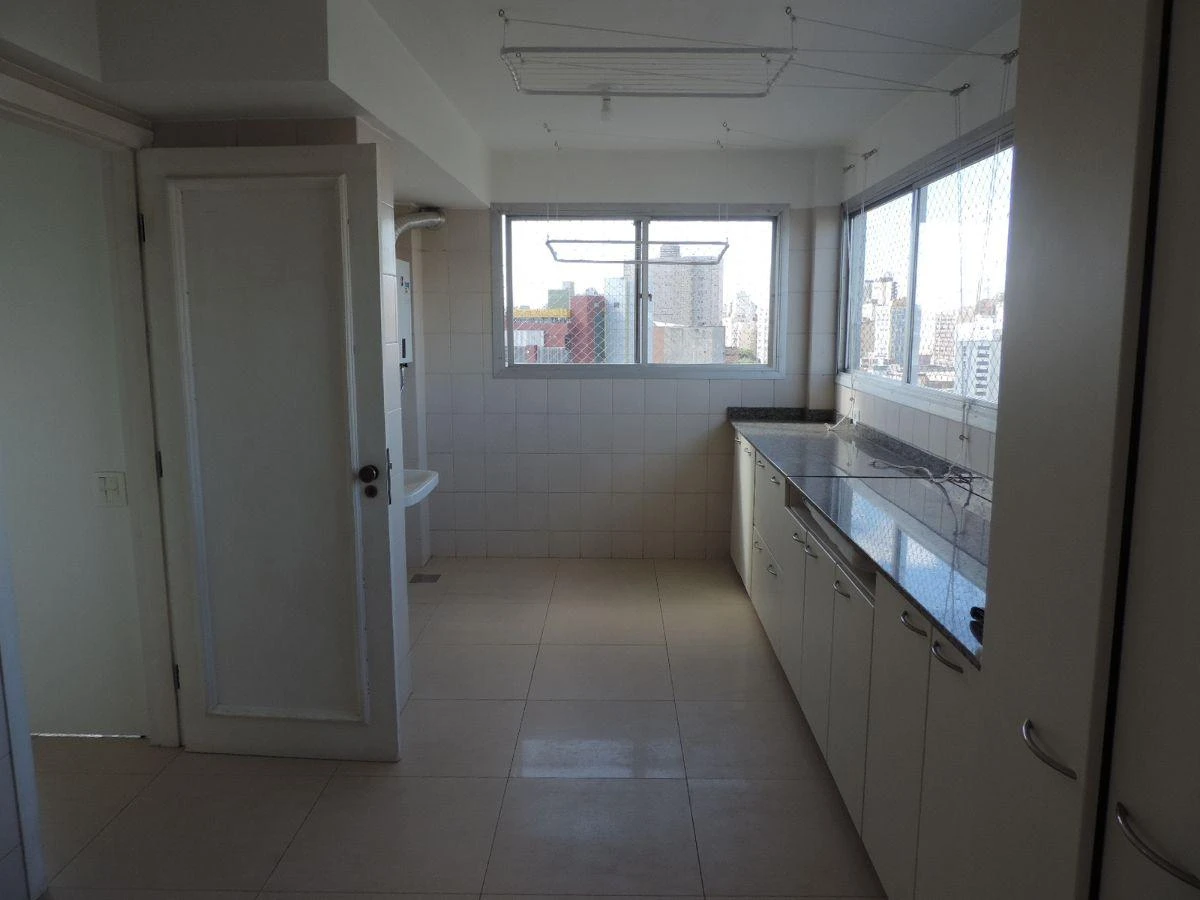 312 m² apartment with an open-plan kitchen — photo 13