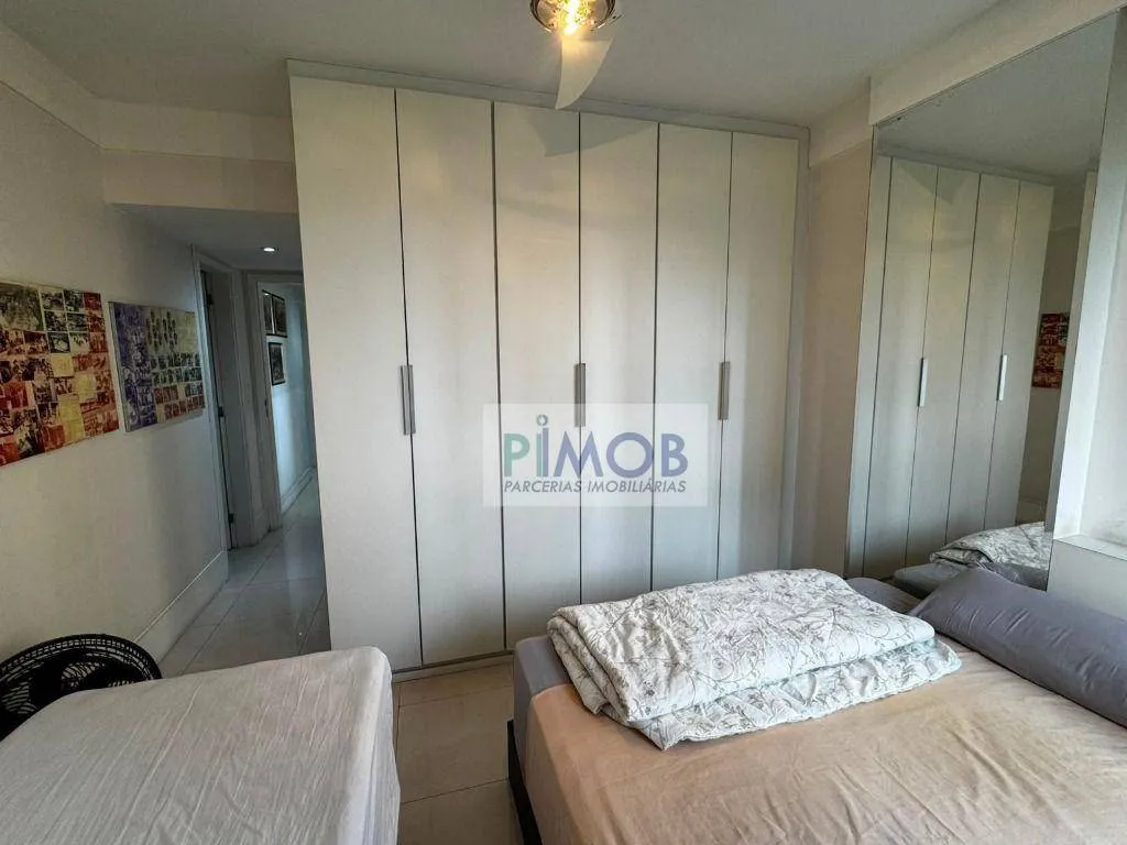 Floor-to-ceiling windows in a 3-bedroom apartment, 110 m² — photo 4