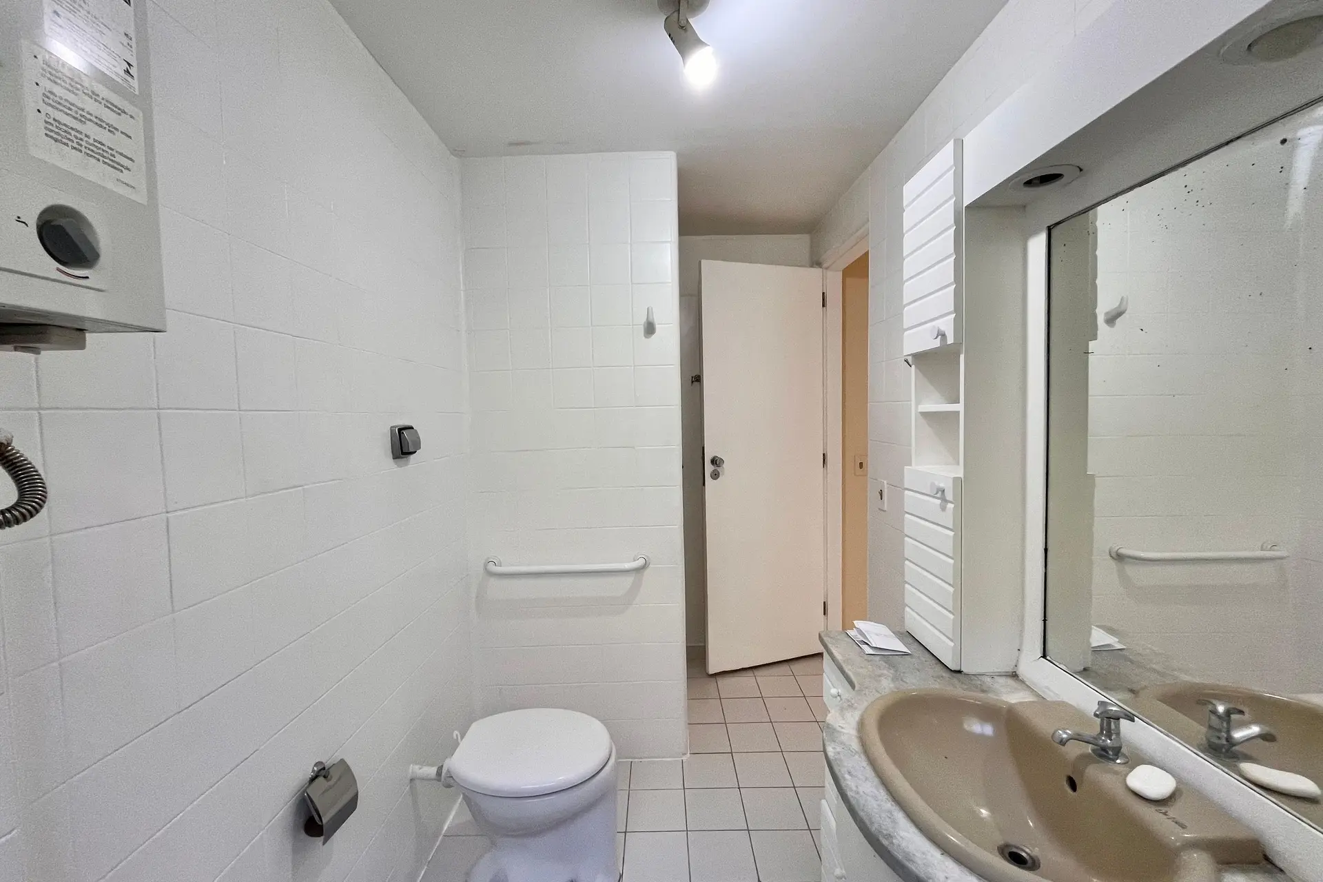 Unfurnished 2-bedroom rental apartment with 2 baths — photo 6
