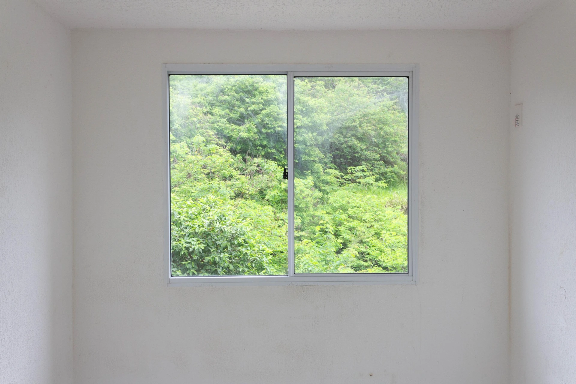 2-bedroom apartment with a park view — photo 27