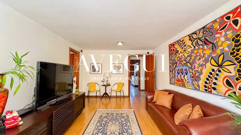 Furnished house, 800 m², with floor-to-ceiling windows — photo 4