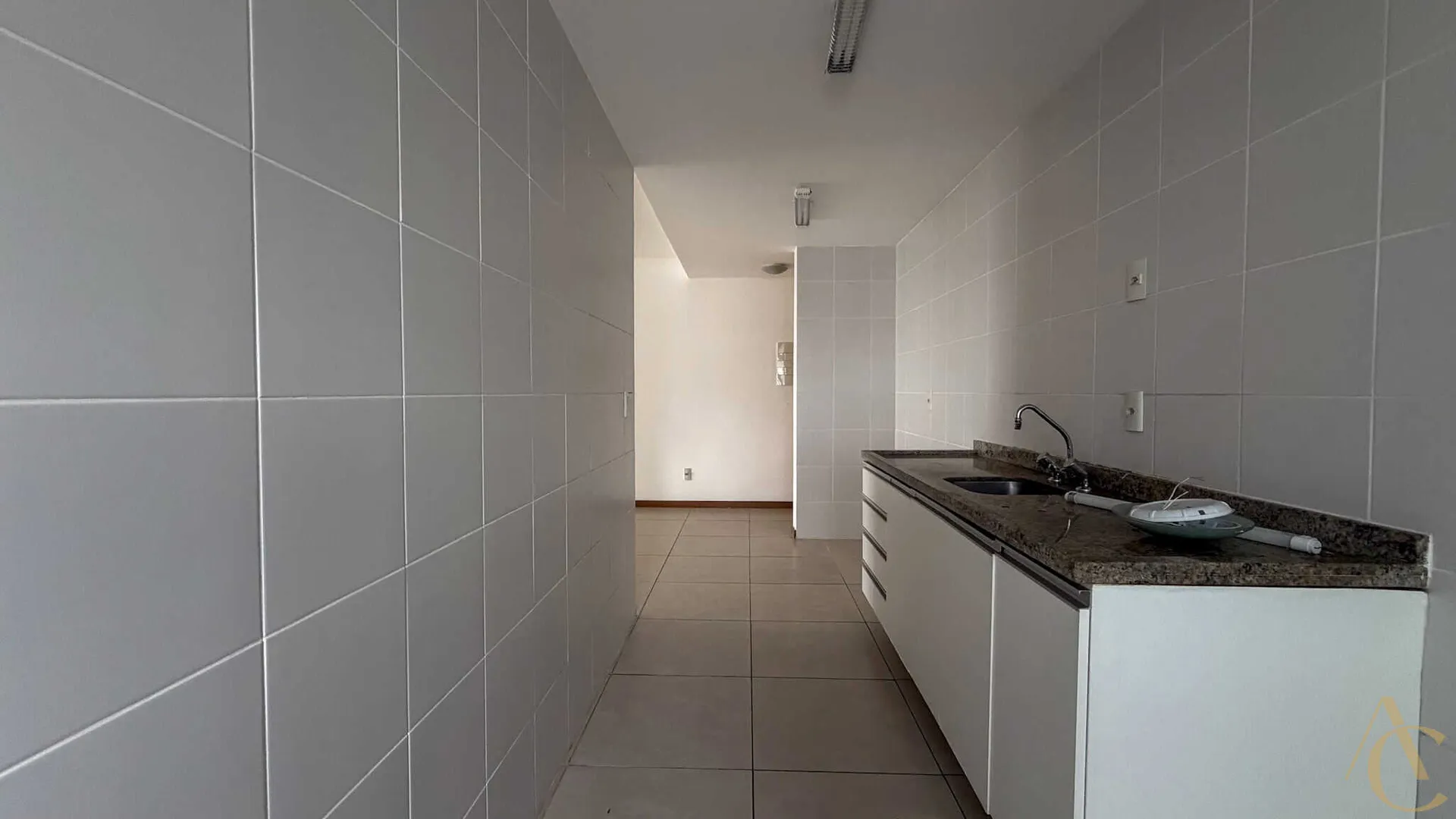 149 m² furnished apartment with a built-in grill on the balcony — photo 55