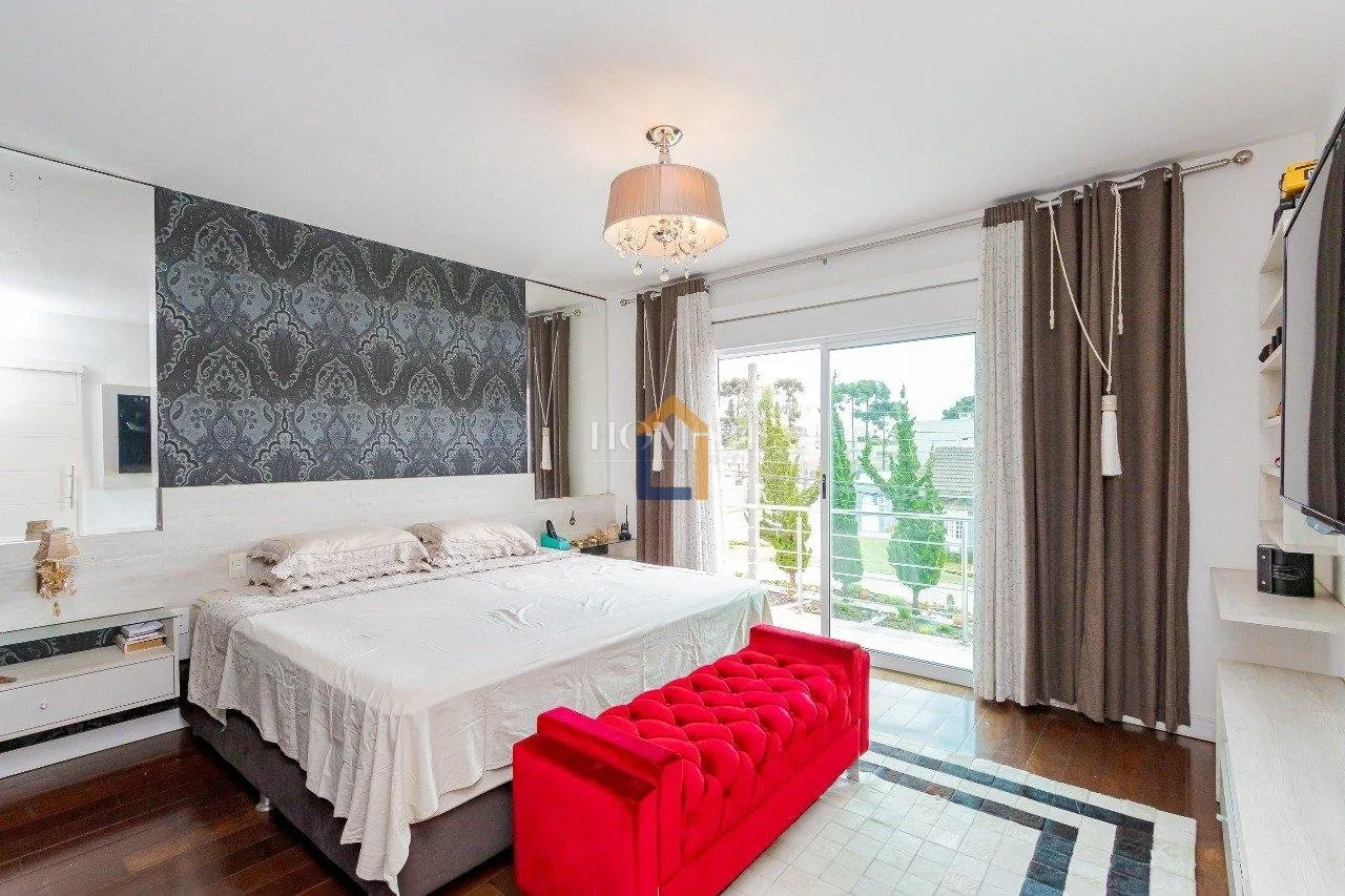 Furnished 470 m² house with 4 bedrooms and private garden — photo 17