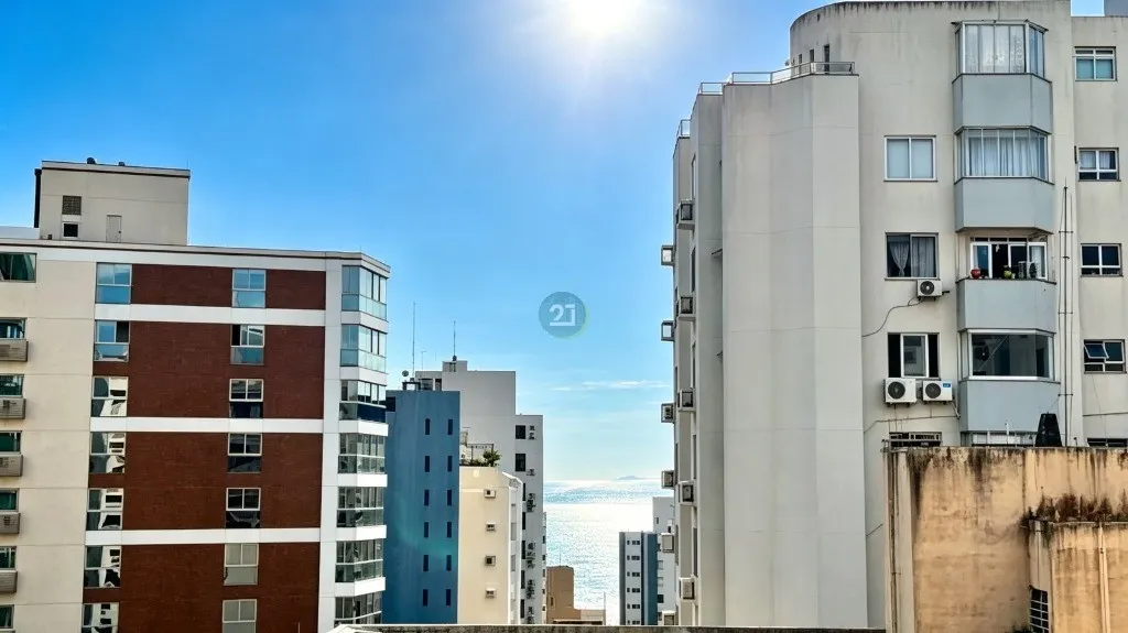 Квартира 254 м² с 3 спальнями-сьютами и прачечной — photo 25