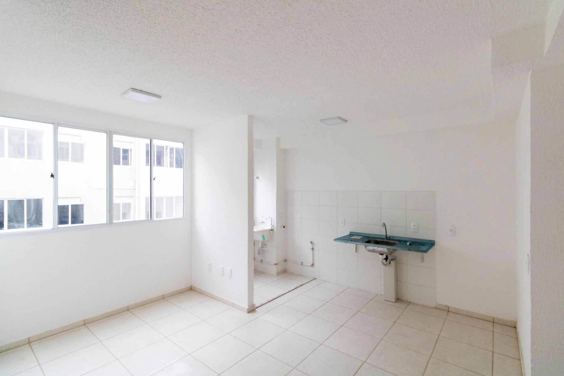 Apartamento de 2 quartos em condomínio com academia
