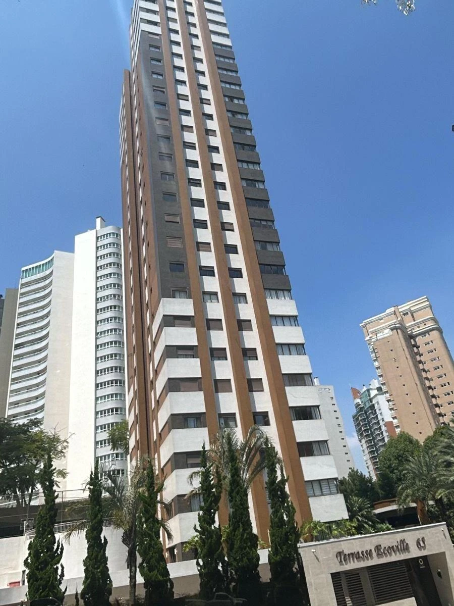 3-bedroom apartment with a home office in Curitiba — photo 4