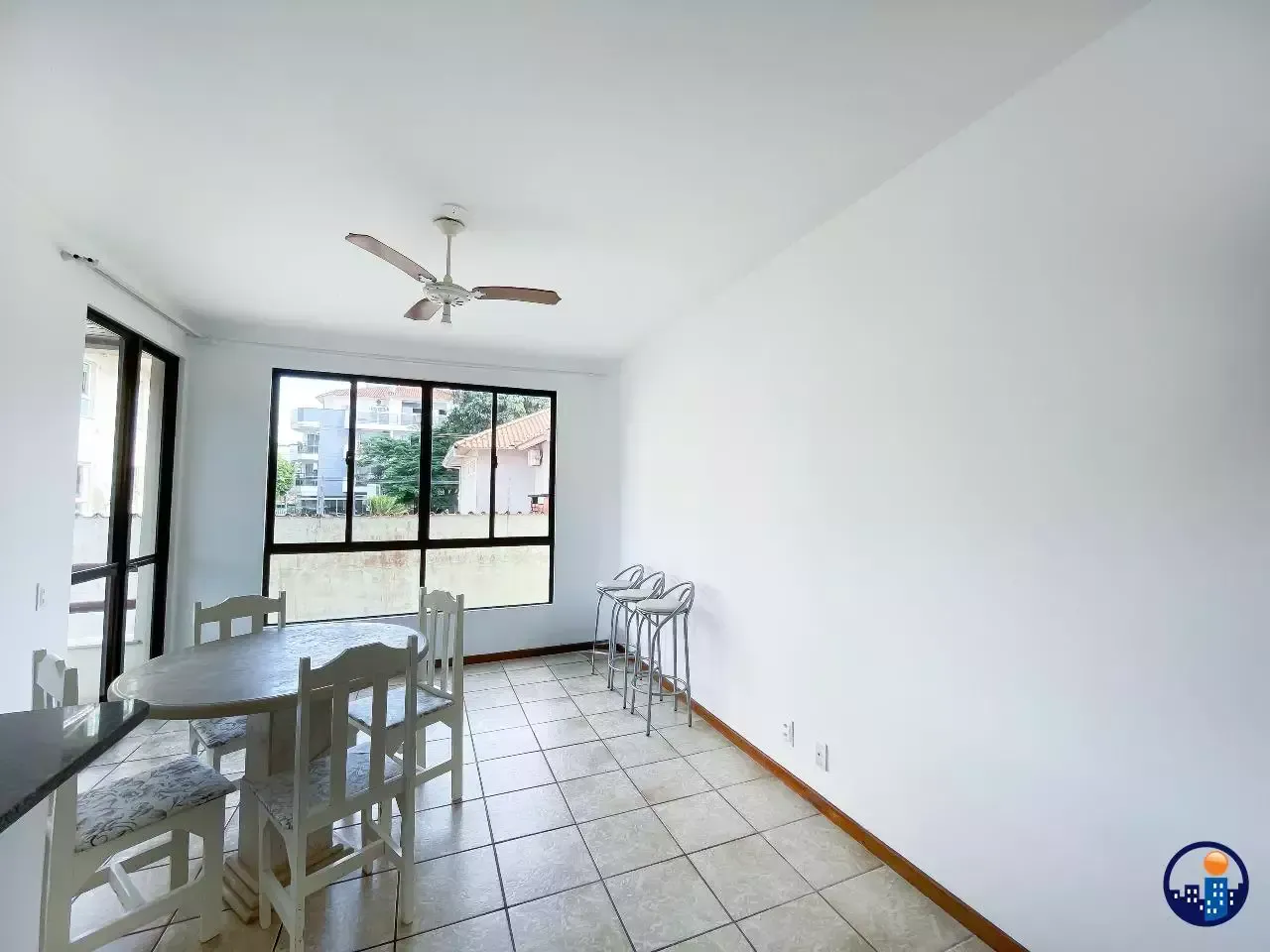 Apartment on the 1st floor with a grill on the balcony