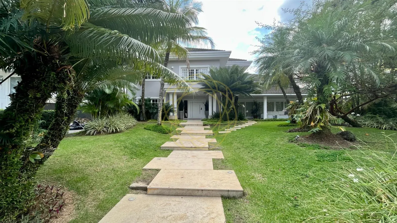 Casa mobiliada com 7 quartos e 984 m², 5 suítes — photo 7