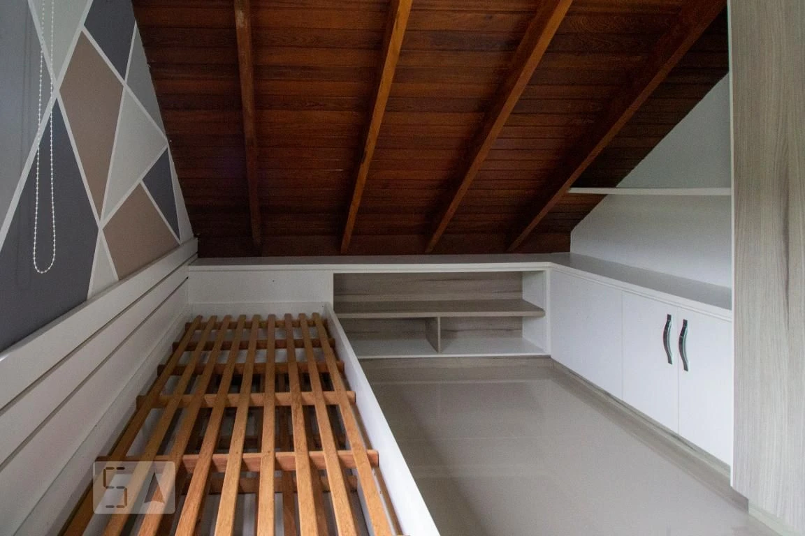 House with 3 bedrooms and a private garden — photo 40