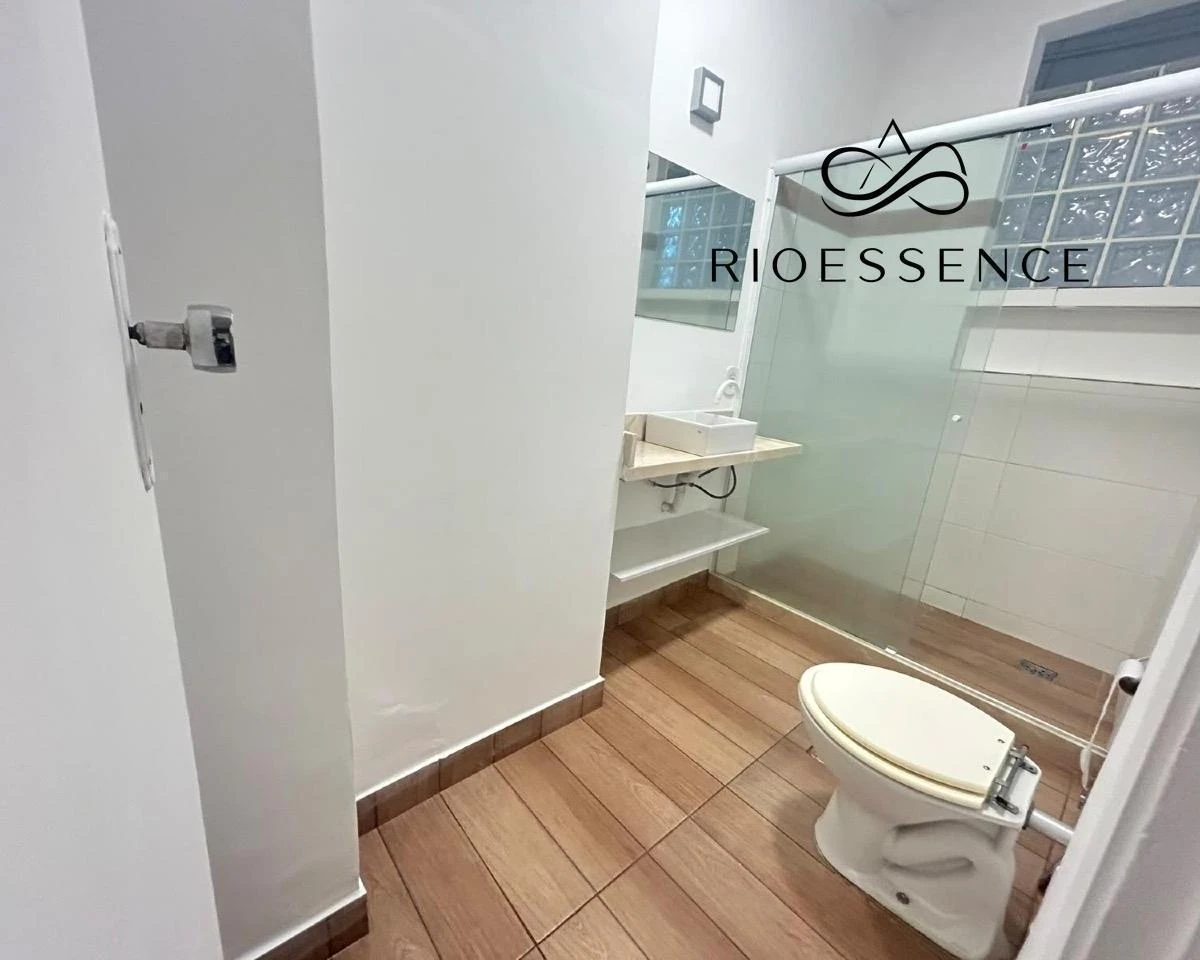 Apartment, 50 m², with wood or laminate floors — photo 24