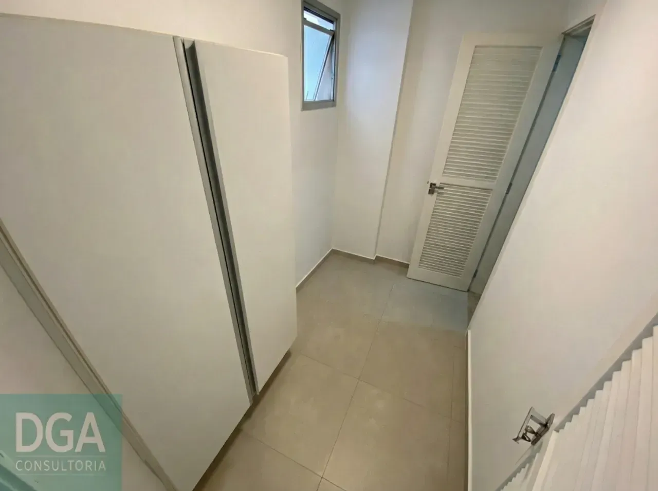 Furnished apartment with 2 bedrooms and washing machine — photo 21