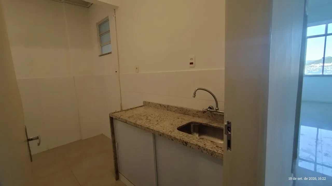 One-bedroom apartment with a water view in Rio de Janeiro — photo 19