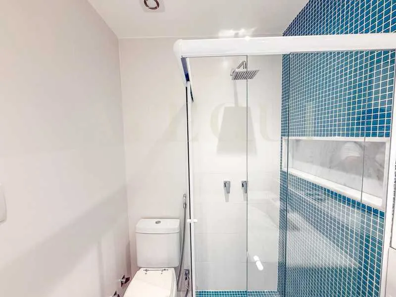 Furnished apartment, 136 m², with a glass-enclosed balcony — photo 15